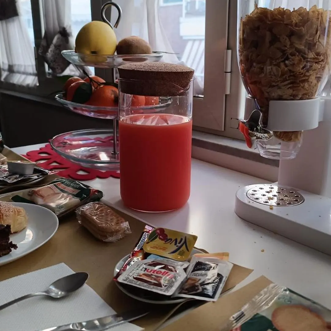 Alojamento de Acomodação e Pequeno-almoço Central Station Garibaldi Nápoles